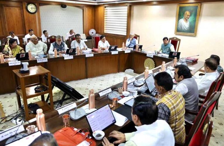 मंत्रि-परिषद ने प्रदेश में अधोसंरचनात्मक विकास और पुनर्वास कार्यों के लिये दी 2,300 करोड़ रूपये की स्वीकृति