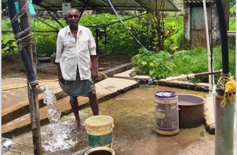 सीएम हेल्पलाइन की शिकायत का त्वरित समाधान सोलर पंप चालू होने से लौटी खेतों की रौनक