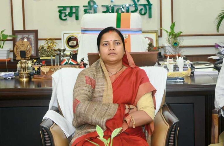 मन की बात’ से विकसित भारत का संकल्प हुआ और मजबूत: प्रधानमंत्री के प्रेरक संदेशों का मंत्री  लक्ष्मी राजवाड़े ने किया श्रवण