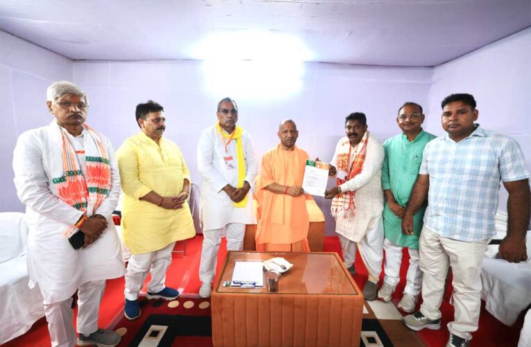 भदोही का नाम संत रविदास नगर किए जाने की घोषणा का रविदासिया समाज ने किया स्वागत