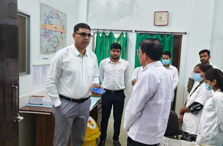 सामुदायिक स्वास्थ्य केंद्र कोतमा का कलेक्टर  रत्नाकर झा ने किया निरीक्षण