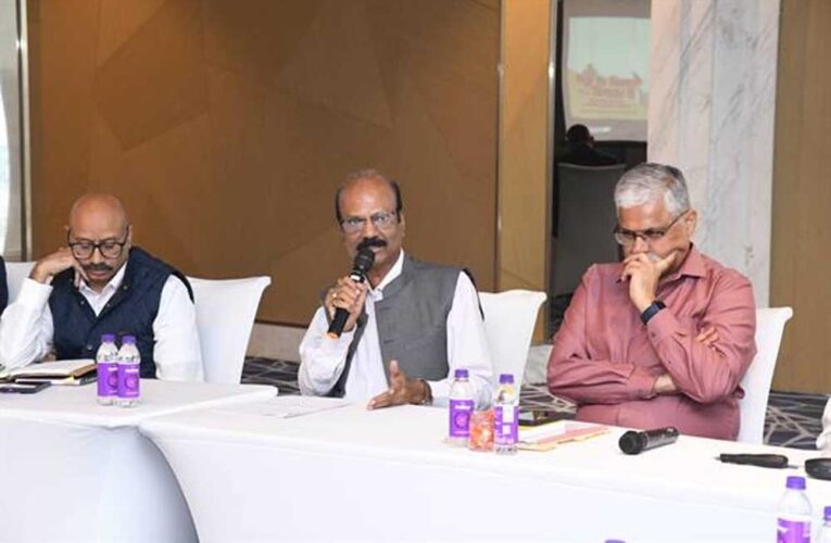 नशामुक्त, साइबर सुरक्षित एवं जनकेंद्रित पुलिसिंग पर डीजीपी  कैलाश मकवाणा ने दिए निर्देश