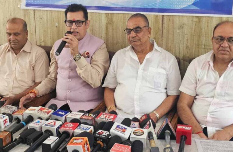 गोविंद गोयल बोले- आवासीय परिसरों में संचालित व्यापार पर कार्रवाई तत्काल रोकी जाए