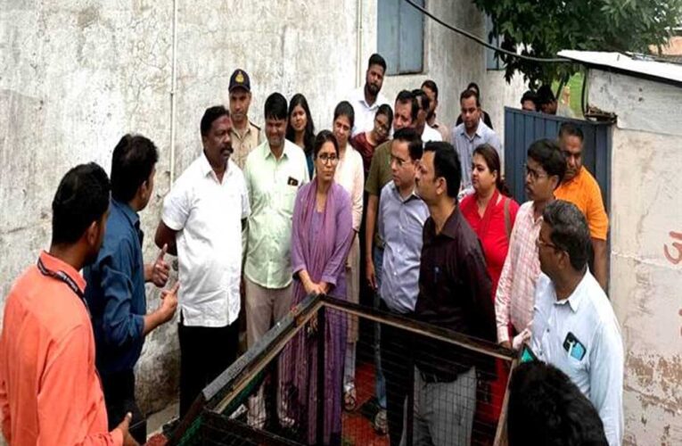 ओडिशा के मंत्रीनाइक ने मुगलिया हाट गांव में ग्रामीण पेयजल व्यवस्था का किया अवलोकन