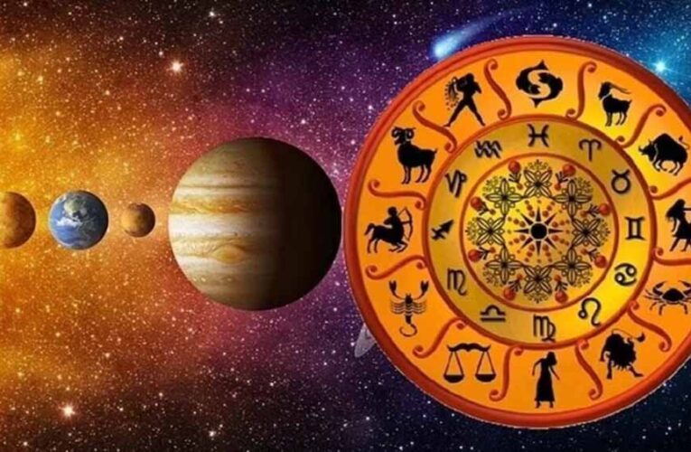 अगस्त में 6 ग्रह बदलेंगे चाल, इन 5 राशियों की चमक सकती है किस्मत