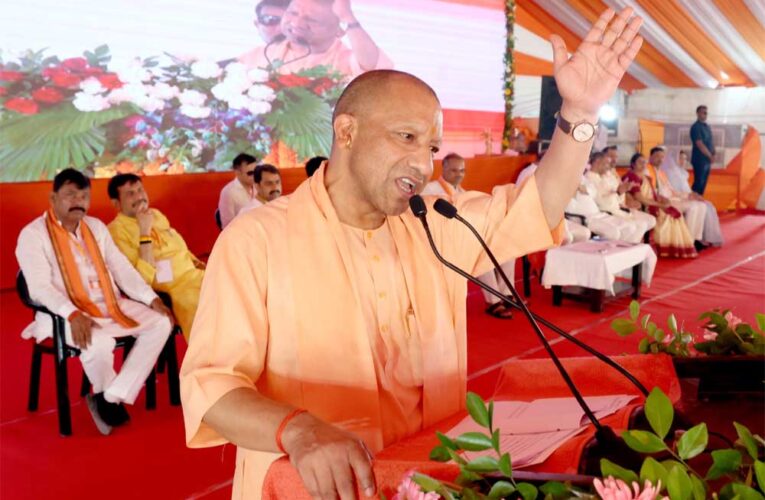 योगी सरकार में समस्याओं का त्वरित समाधान, 89.41 लाख रुपये के जीपीएफ का कराया भुगतान