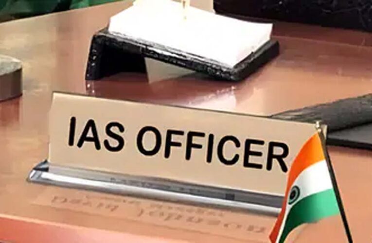 यूपी में बड़े प्रशासनिक फेरबदल की तैयारी, खराब प्रदर्शन वाले डीएम पर गिरेगी गाज