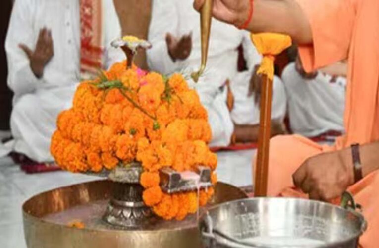 सावन का पहला सोमवार आज, जानें रुद्राभिषेक का शुभ मुहूर्त और विधि