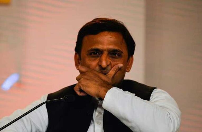 चौतरफा घिरे अखिलेश यादव, अटल जी को श्रद्धांजलि न देने पर मंत्रियों व बीजेपी नेताओं ने साधा निशाना