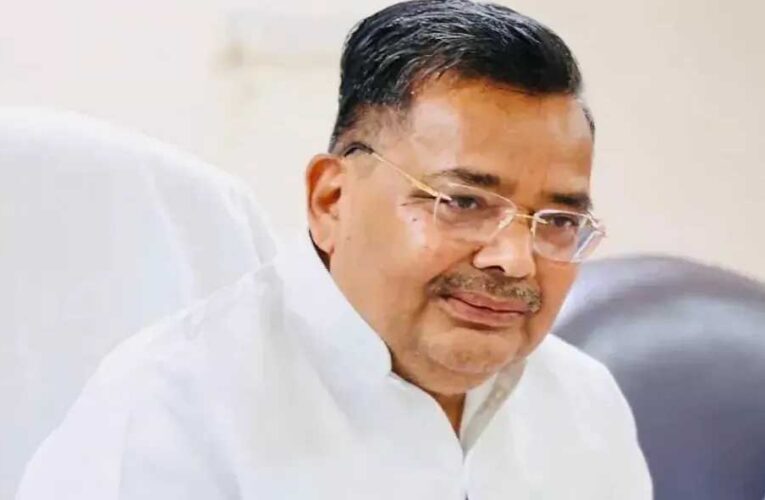 महापुरुषों और वीरांगनाओं का सम्मान करना सभी की जिम्मेदारीः मंत्री जयवीर सिंह