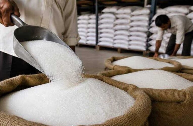 Modi Govt का बड़ा एक्शन! चीनी कारोबारियों पर स्टॉक लिमिट की सख्ती, जमाखोरी पर लगेगी लगाम
