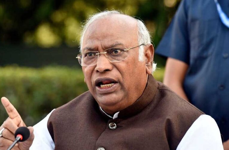अखबार में लिखते, टीवी पर बोलते हो, फिर…, शुद्धीकरण मुद्दे पर अपने ही नेताओं पर भड़के खड़गे