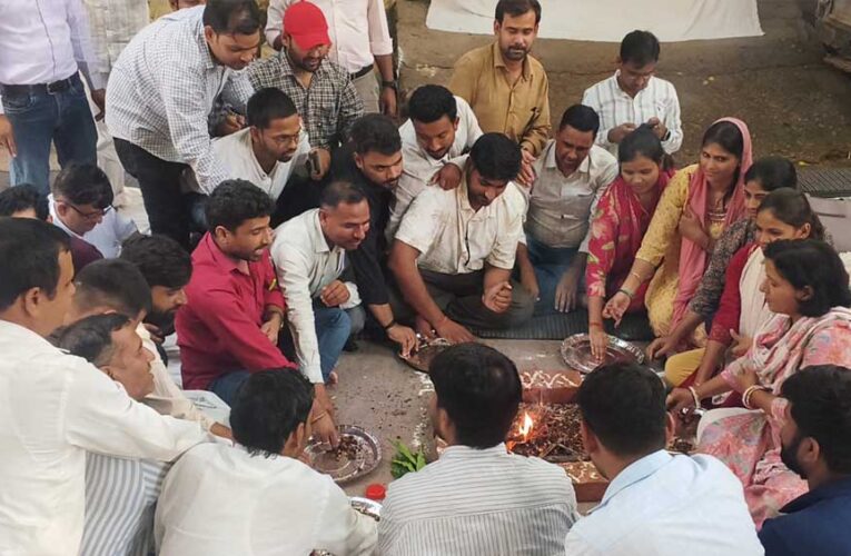 सद्बुद्धि यज्ञ कर कृषि विस्तार अधिकारियों ने फूंका विरोध का बिगुल, eHRMS के खिलाफ अनोखा प्रदर्शन
