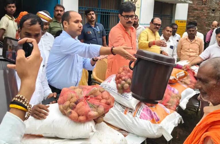 योगी सरकार ने तेज किया बाढ़ प्रभावित जिलों में राहत-बचाव कार्य, एनडीआरएफ की टीमों को किया पूर्ण सक्रिय