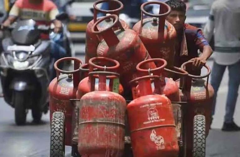 एलपीजी संकट से निपटने के लिए मोदी सरकार का बड़ा फैसला, कंपनियों को मिला उत्पादन लक्ष्य