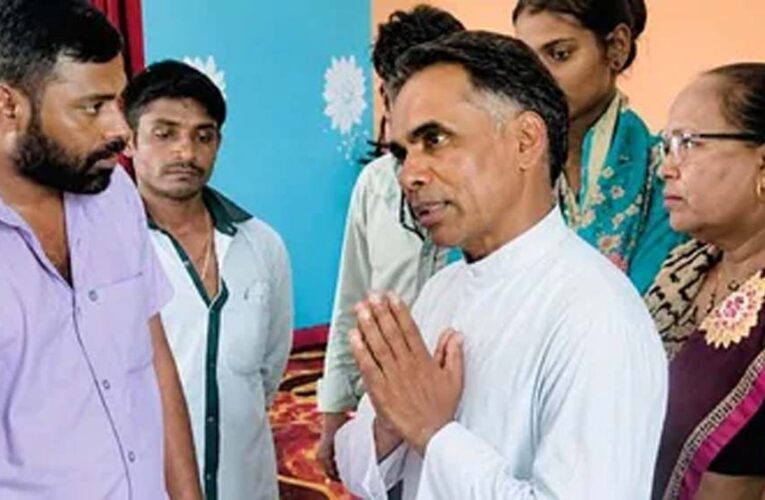 लखनऊ में चारागाह की जमीन पर बना चर्च, धर्मांतरण के आरोप में पादरी-पत्नी समेत 5 हिरासत में