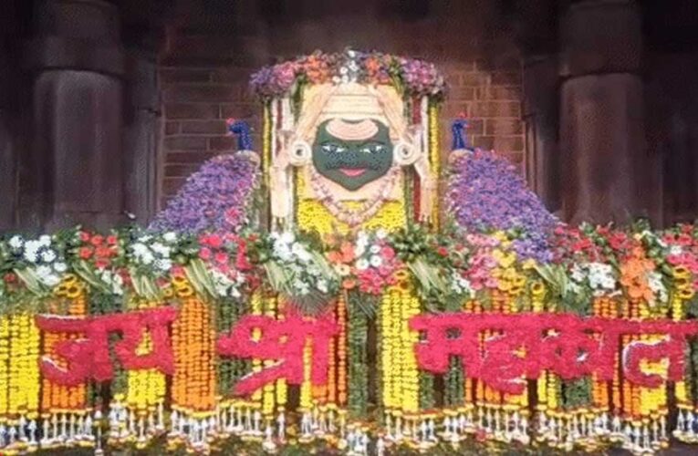 रजत मुकुट और मुंडमाल-रुद्राक्ष की माला से महाकाल का दिव्य श्रृंगार, ओंकारेश्वर में रुद्राभिषेक