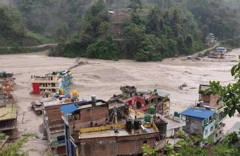 नेपाल में जलप्रलय का कहर! 165 की मौत, 750 से ज्यादा लापता; यूपी-बिहार के सीमावर्ती जिलों में अलर्ट