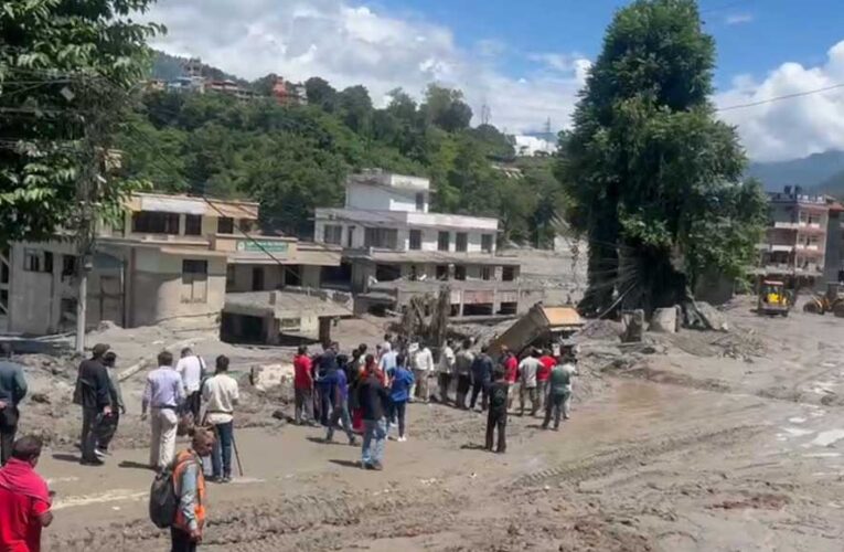 नेपाल बाढ़ में मौत का आंकड़ा 587 पहुंचा, डेढ़ हजार से ज्यादा लोग लापता; 93 हजार पर खतरा