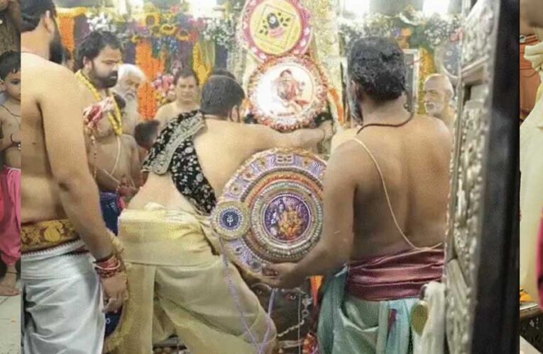 रक्षाबंधन पर सबसे पहले महाकाल को बांधी राखी, भस्म आरती में निभाई गई अनोखी परंपरा