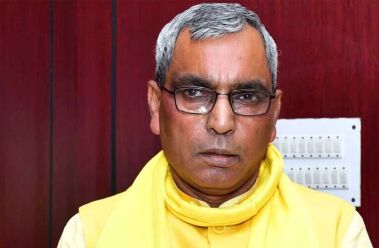 राजभर ने अखिलेश पर लगाया ‘राखी घोटाले’ का आरोप, बोले- 11 हजार कहकर महिलाओं को बुलाया, थमा दिए 1100 रुपये