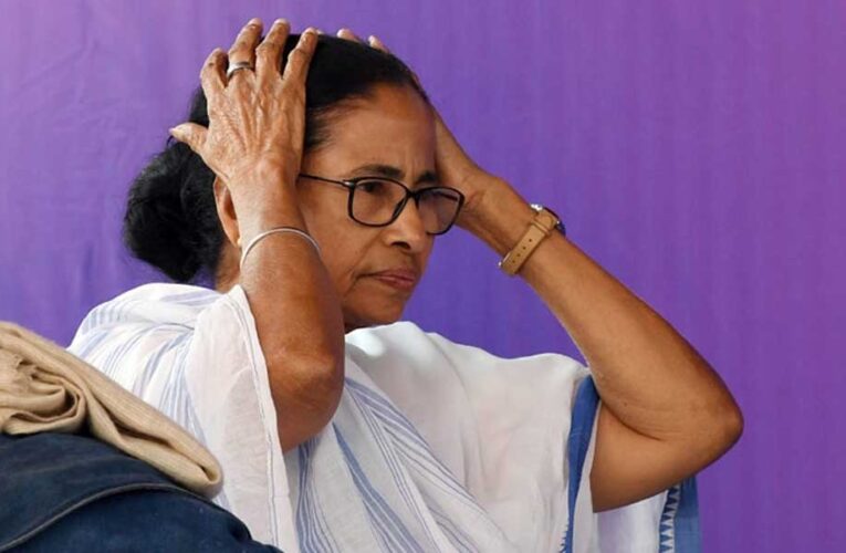 ममता बनर्जी ने नहीं मानी कलकत्ता हाईकोर्ट की बात, कोलकाता में दर्ज हुई FIR