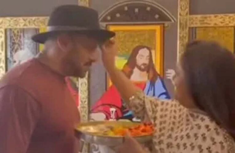 सलमान-अर्पिता के रक्षाबंधन सेलिब्रेशन ने खींचा ध्यान, दीवार पर ‘द लास्ट सपर’ देख फैंस बोले- ‘सेक्युलरिज्म अल्ट्रा प्रो मैक्स’