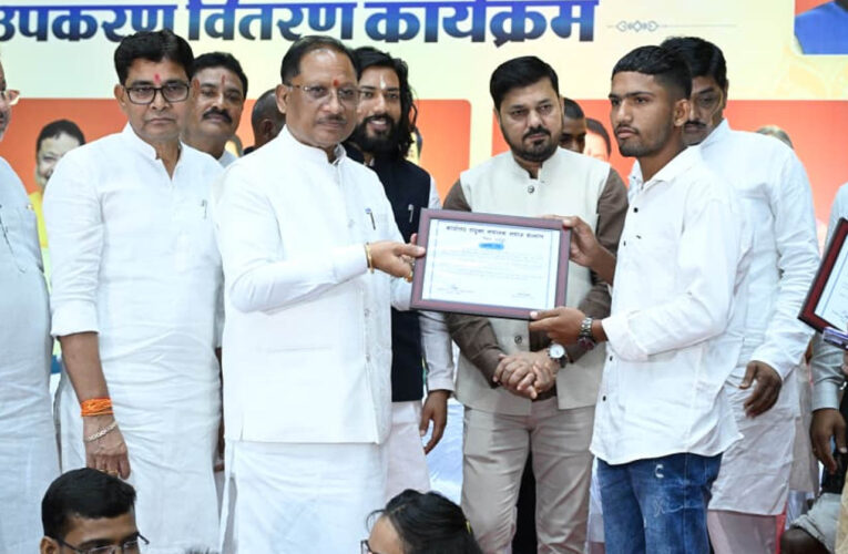 दिव्यांगजनों के सम्मान और सशक्तीकरण के लिए सरकार निरंतर प्रतिबद्ध : मुख्यमंत्री विष्णु देव साय
