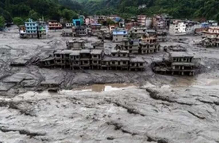 तिब्बत में ग्लेशियर टूटने से तबाही, बाढ़ के वीडियो डिलीट करने का चीन पर आरोप
