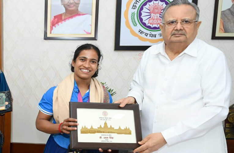 राजनांदगांव की बेटी ज्ञानेश्वरी यादव ने कॉमनवेल्थ गेम्स 2026 में जीता रजत पदक, विधानसभा अध्यक्ष डॉ. रमन सिंह ने दी बधाई