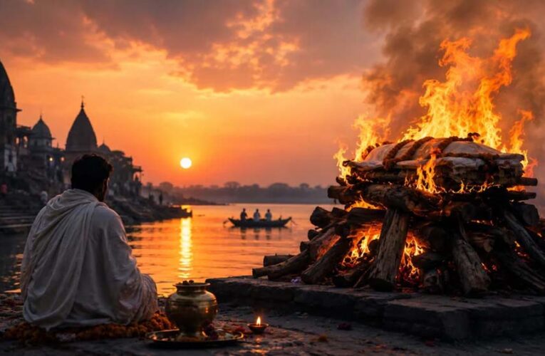 गरुड़ पुराण में सूर्यास्त बाद अंतिम संस्कार वर्जित, जानें धार्मिक मान्यता