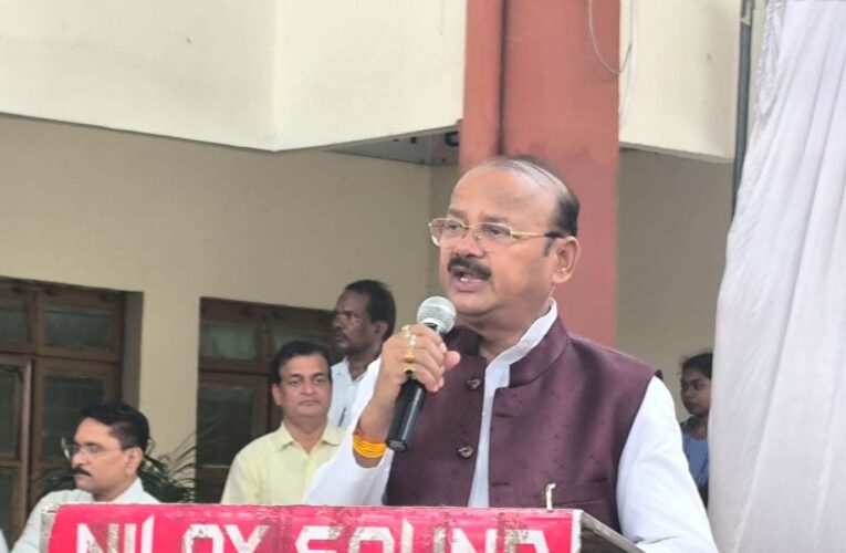 सभी वर्गों के कल्याण के लिए कार्य कर रही है सरकार- राज्य मंत्री दिलीप जायसवाल