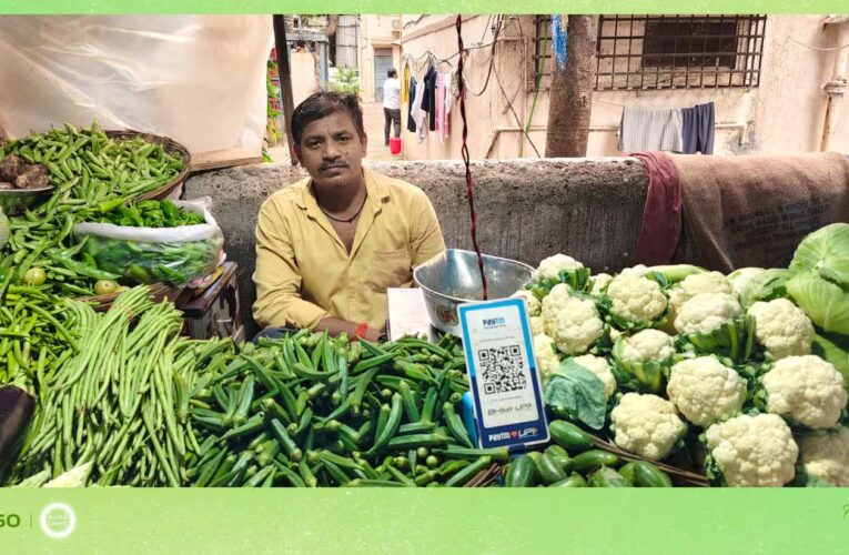 चीनी, प्याज और सब्जियों ने बढ़ाई रसोई की टेंशन, बारिश से भिंडी 60 रुपये किलो