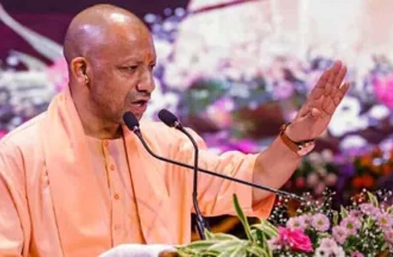 मुख्यमंत्री योगी आदित्यनाथ रिमोट का बटन दबाकर लखनऊ में बनने वाले बहुमंजिला पीआरडी बैरक का शिलान्यास भी करेंगे