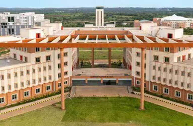 IIT धारवाड़ का फ्री AI कोर्स, ट्रेनिंग के साथ स्टाइपेंड और हॉस्टल सुविधा