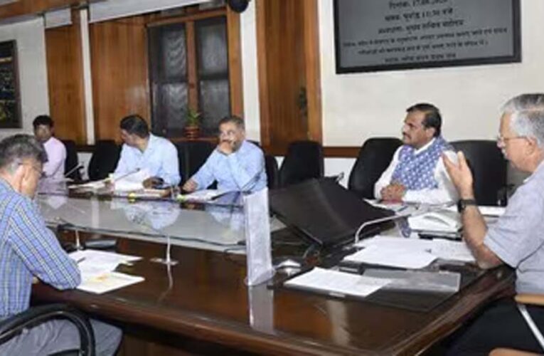 UP में युवाओं के लिए सरकारी नौकरियों का रास्ता साफ, भर्ती परीक्षाओं का कैलेंडर सख्ती से लागू होगा