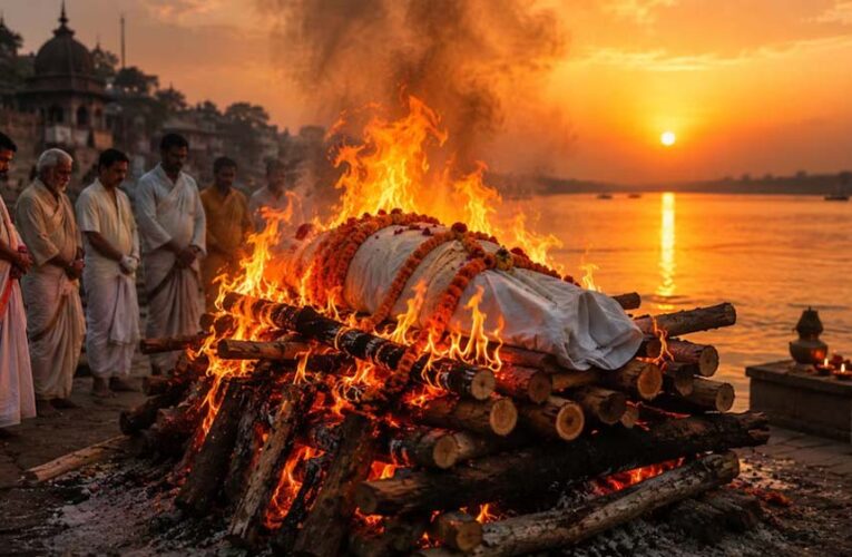 गरुड़ पुराण में गर्भवती महिला और बच्चों के अंतिम संस्कार को लेकर क्या नियम हैं?