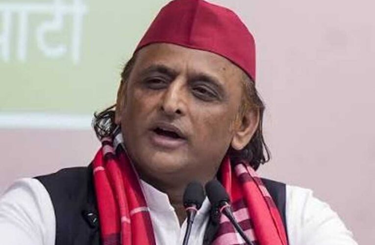 ‘स्कूलों के बाहर खड़े रहते थे असामाजिक तत्व, आज बेटियां बेखौफ’… बीजेपी ने सपा को घेरा