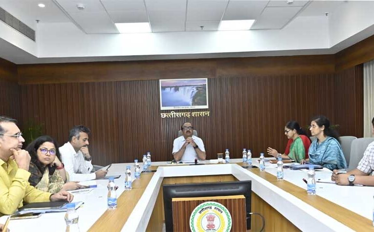 मुख्य सचिव की अध्यक्षता में शहरी गैस वितरण नीति के तहत राज्य स्तरीय निगरानी समिति की बैठक सम्पन्न