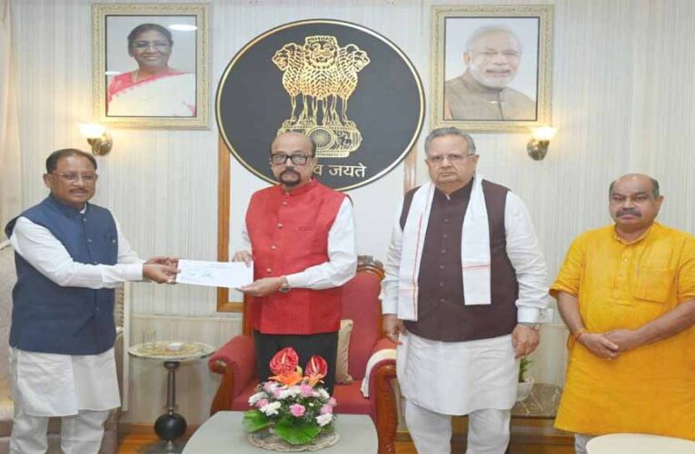 CM साय ने राज्यपाल रमेन डेका से की मुलाकात, असम बाढ़ पीड़ितों के लिए दिए ₹5 करोड़