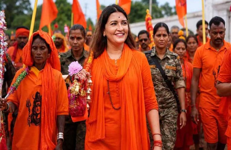 विधायक भावना बोहरा के नेतृत्व में अमरकंटक से नर्मदा जल लेकर निकली कांवड़ यात्रा