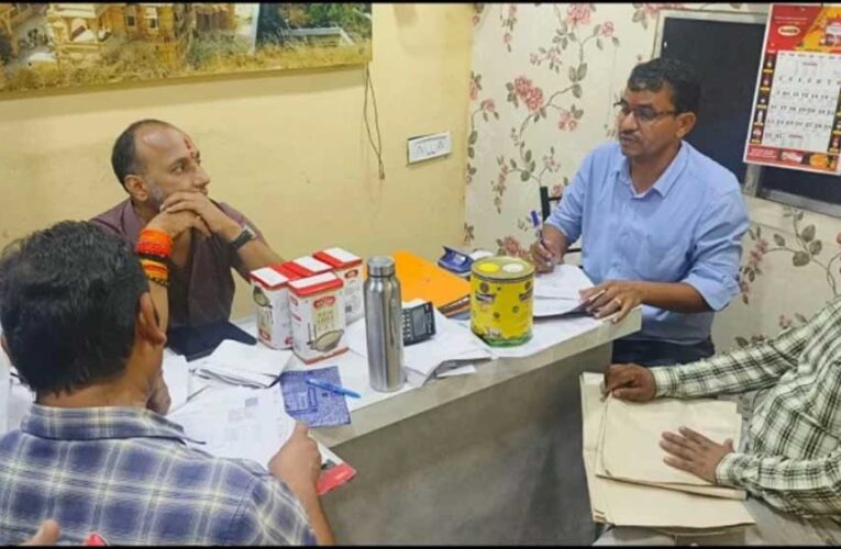 इंदौर में गुजरात से आया 1750 लीटर घी जब्त, 18 सैंपल जांच के लिए भेजे