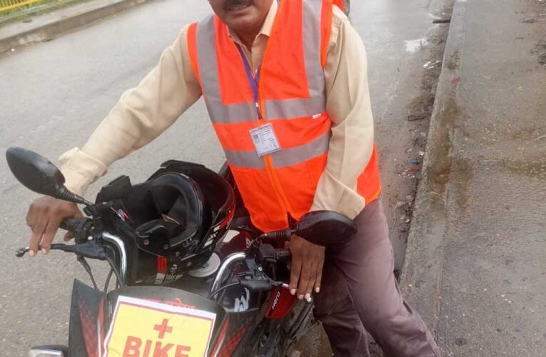 कांवड़ मार्गों पर दौड़ रहीं बाइक एंबुलेंस, मिनटों में मिल रहा उपचार