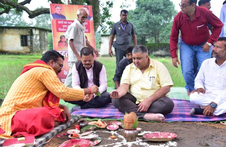 केदमा में तिरंगे की शान के साथ विकास की नई सौगातें
