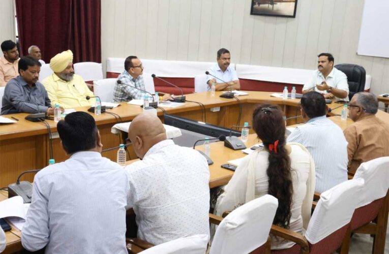 श्रमिकों का कल्याण मध्यप्रदेश के समावेशी और सशक्त विकास की आधारशिला : संभाग आयुक्त  कर्मवीर शर्मा