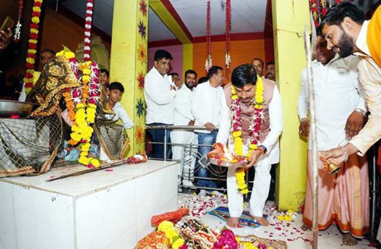 मुख्यमंत्री डॉ. यादव ने  सागोती माता मंदिर में किए दर्शन