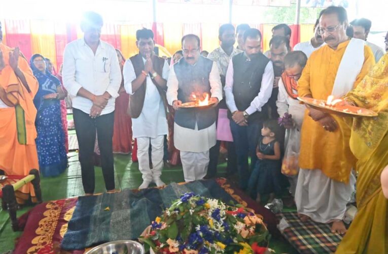 उप मुख्यमंत्री  अरुण साव महारुद्राभिषेक में हुए शामिल