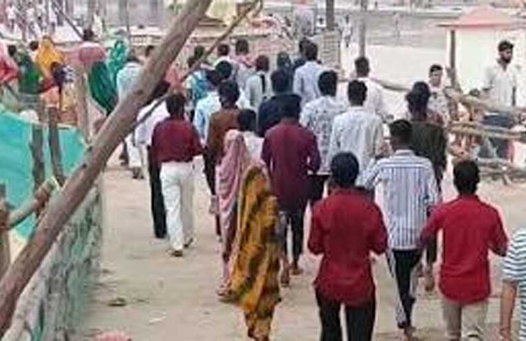 सावन के पहले सोमवार पर शिवमय हुई रामनगरी, सरयू से शिवालयों तक उमड़ा आस्था का सैलाब