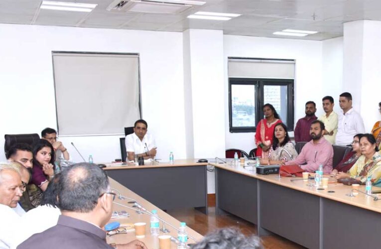 सरकार की जनकल्याणकारी योजनाओं और उपलब्धियों की जानकारी जनता तक पहुंचाना हमारी जिम्मेदारी : सूचना निदेशक