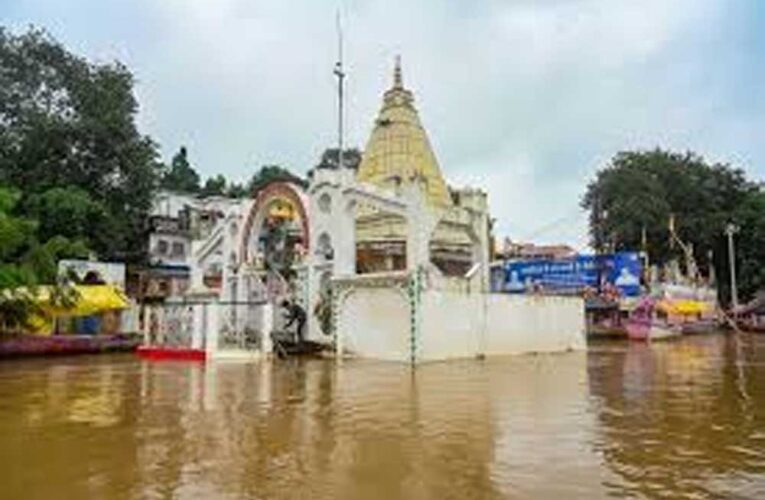 मुख्यमंत्री डॉ. यादव ने चित्रकूट के अतिवृष्टि से प्रभावित क्षेत्र और राहत प्रयासों की दिन भर प्राप्त की जानकारी